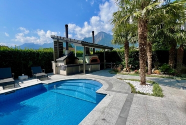 BEL APPARTEMENT AVEC TERRASSE ET PISCINE COMMUNE
