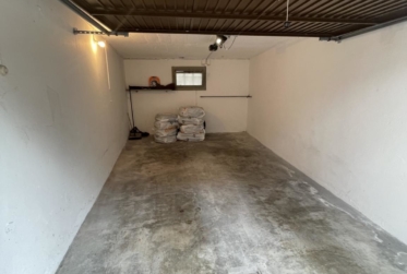Garage box avec porte automatique