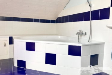 APPARTEMENT MEUBLE QUARTIER CHAILLY AVEC VUE SUR LE LAC