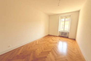SPLENDIDE APPARTEMENT AU CENTRE DE LUTRY