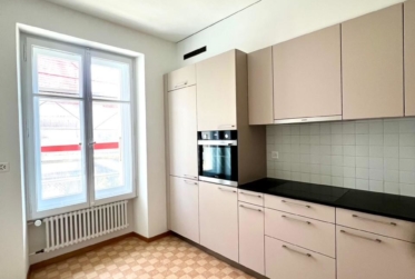 SPLENDIDE APPARTEMENT AU CENTRE DE LUTRY